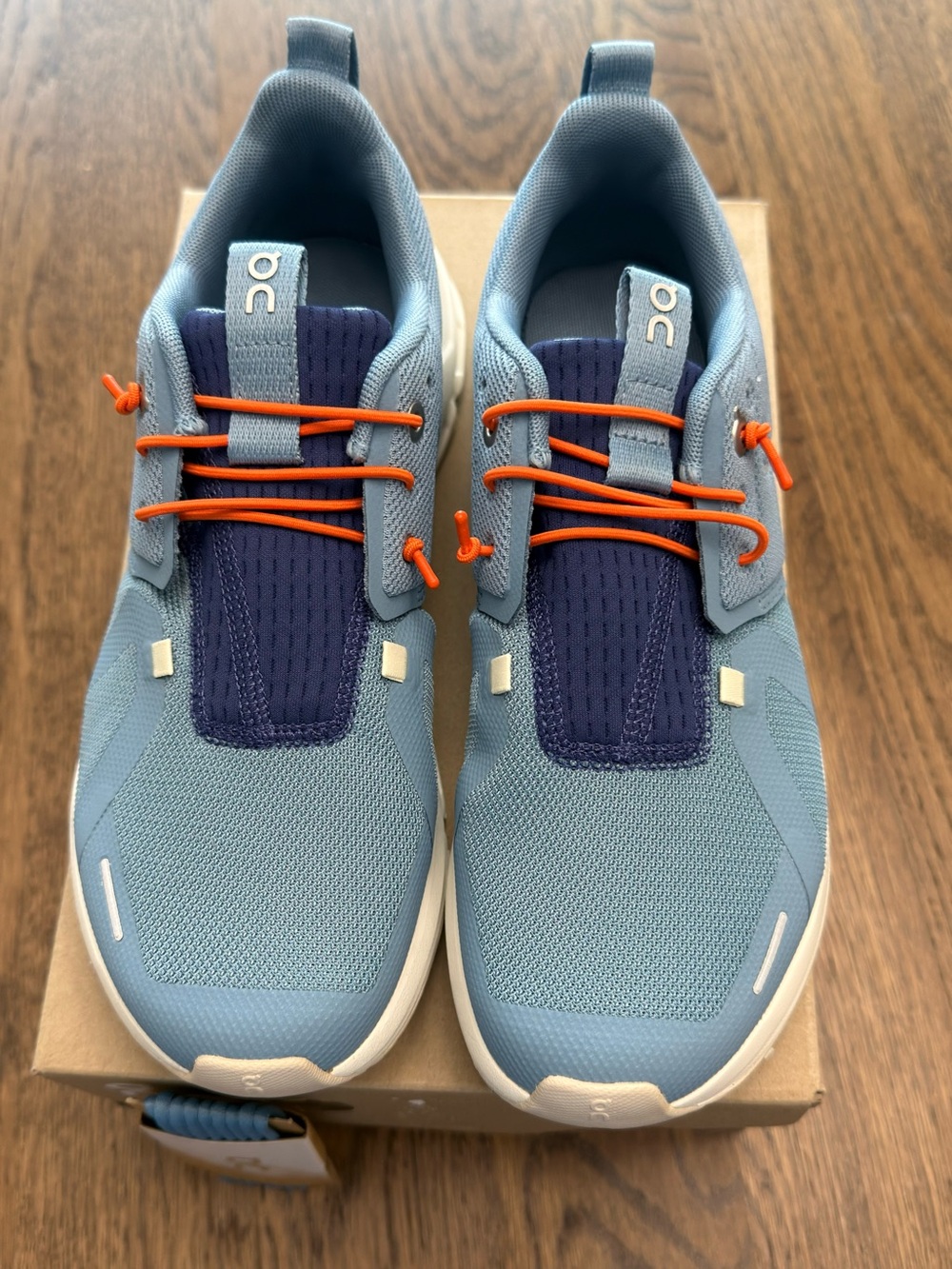 On Cloud Sky Youth Running Shoes Dust Acai Size 5.5 Youth 7 Womens NIB Sneakers